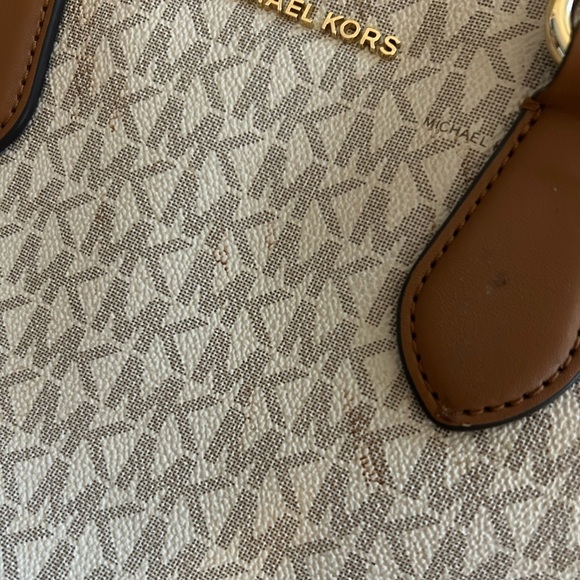 MICHAEL KORS bag! - Picture 9 of 9